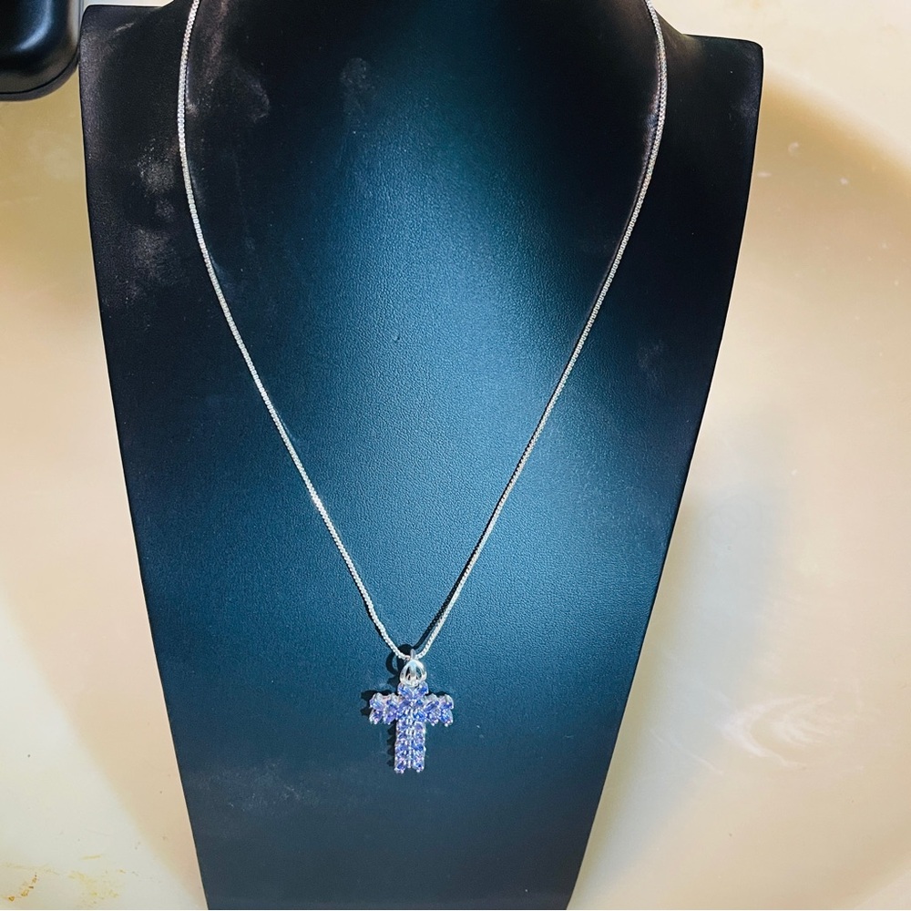 ✝️Beautiful Oval Cut Amethyst 925 Sterling Silver Magnetic Clasp Cross Necklace! - Picture 11 of 15
